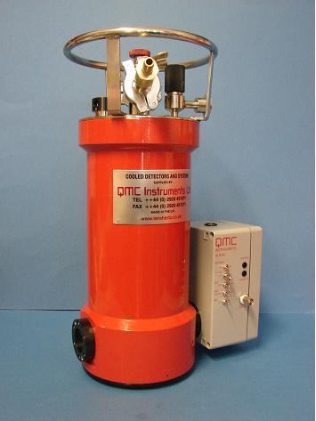 A QMCIL cryogenic detector system A QMCIL cryogenic detector system
